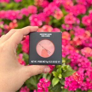 BNIB MAC Cosmetics Sheertone Blush • Peaches
